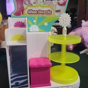 Shopkins Fashion Spree Shoe Dazzle Stand Display
